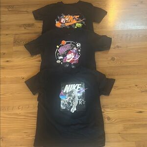 Nike Black Short Sleeve Graphic Tees